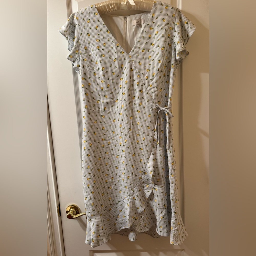 NWOT LOFT Dress Light Gray With Tiny Yellow Flowers Size 8